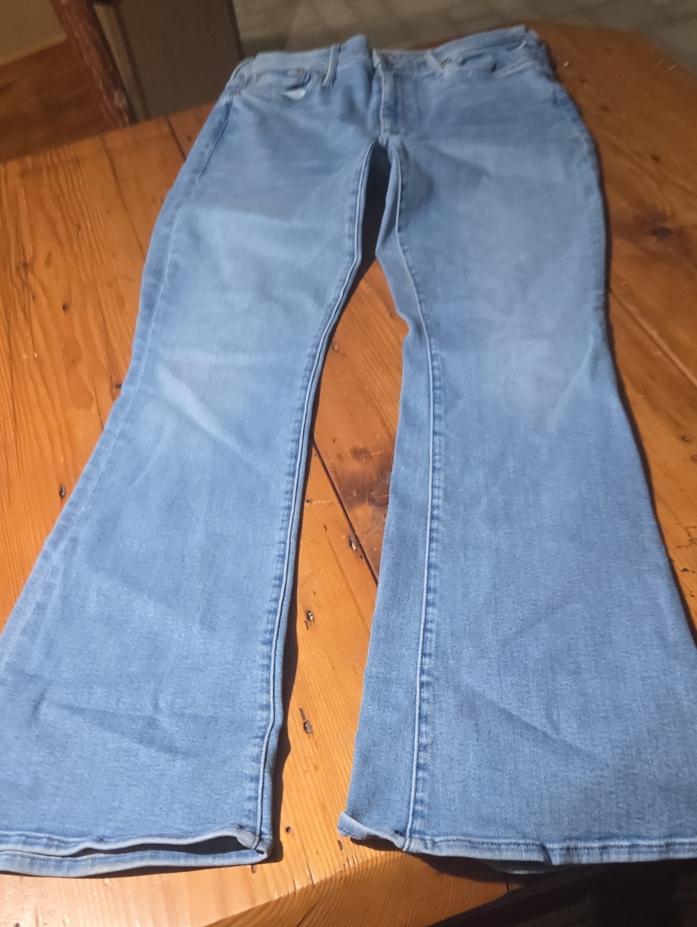 MOTHER Light Blue Wide-Leg Flare Jeans Sz 31